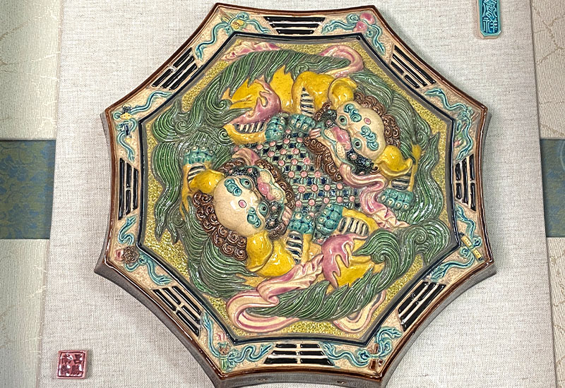 雙獅戲球